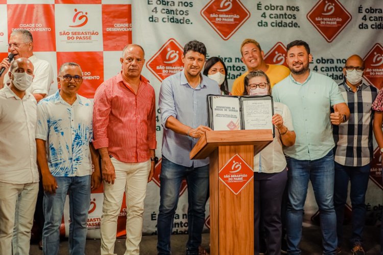 Prefeita Nilza e o Vice-Prefeito Luciano Lago assinaram ordem de serviço da Praça do São Roque e anunciam duas atrações do São João