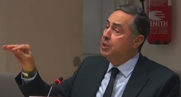 Piso da enfermagem suspenso pelo STF