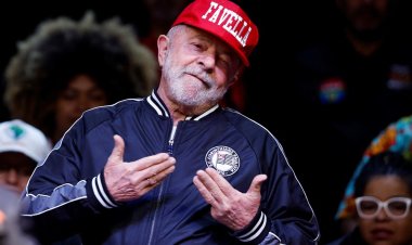 Lula volta depois de 12 anos ao poder.