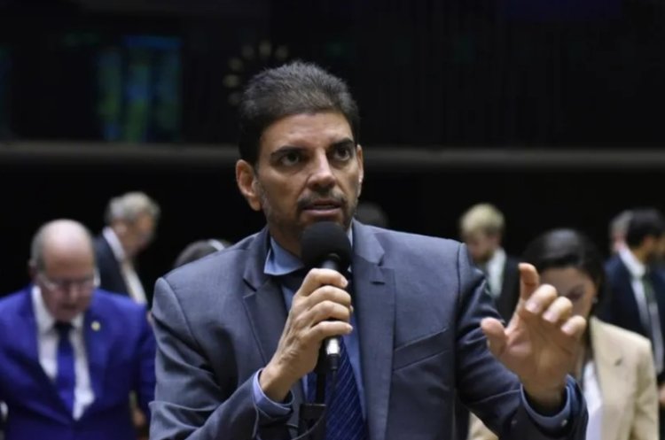 Tem que ver se o PP vai ser base de governo ou não,  diz o deputado baiano Cláudio Cajado.