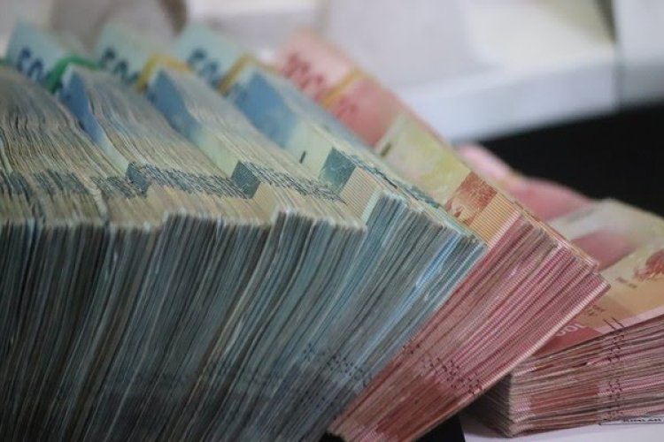 Com o aumento do salário vem o gás de cozinha , tudo do mesmo
