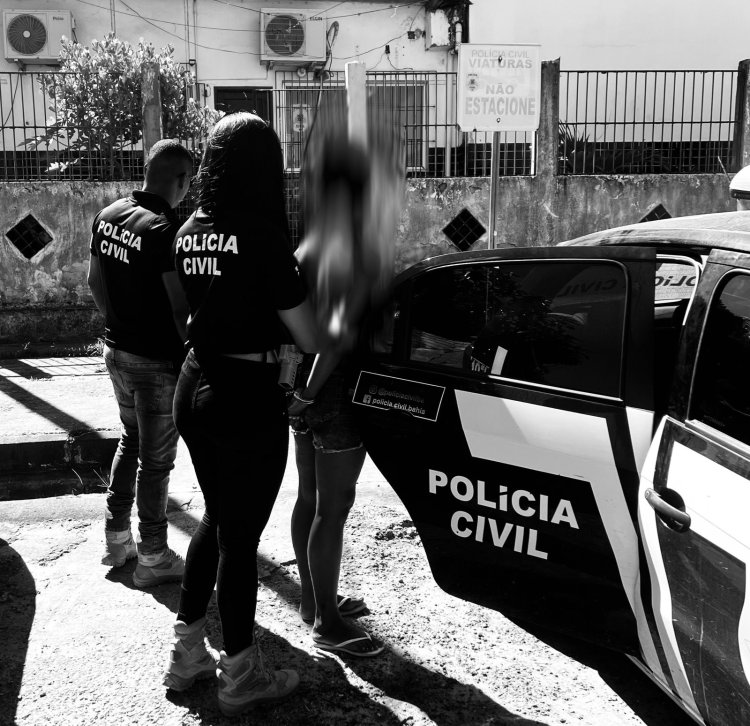 Mulher é presa por tentativa de homicídio e torturar o seu próprio filho.